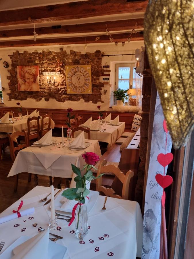 Landgasthaus "Zum Engel" 诺伊莱宁恩 外观 照片